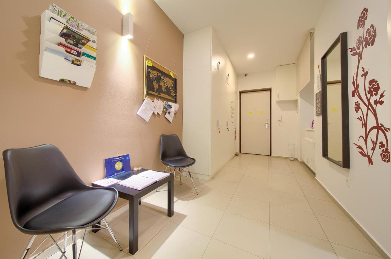 Logo Apartments 5 Min Walk To Main Square زغرب المظهر الخارجي الصورة