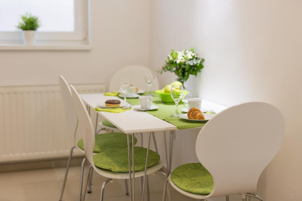 Logo Apartments 5 Min Walk To Main Square زغرب المظهر الخارجي الصورة
