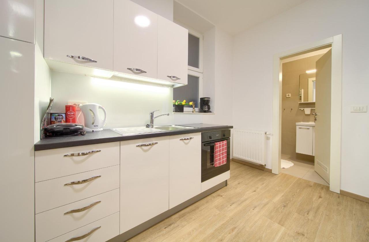 Logo Apartments 5 Min Walk To Main Square زغرب المظهر الخارجي الصورة