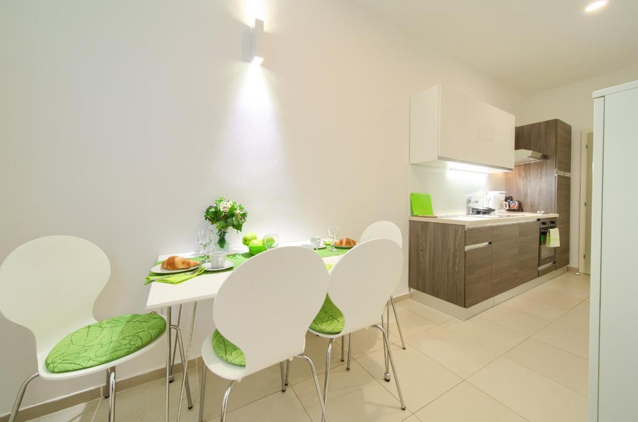Logo Apartments 5 Min Walk To Main Square زغرب المظهر الخارجي الصورة