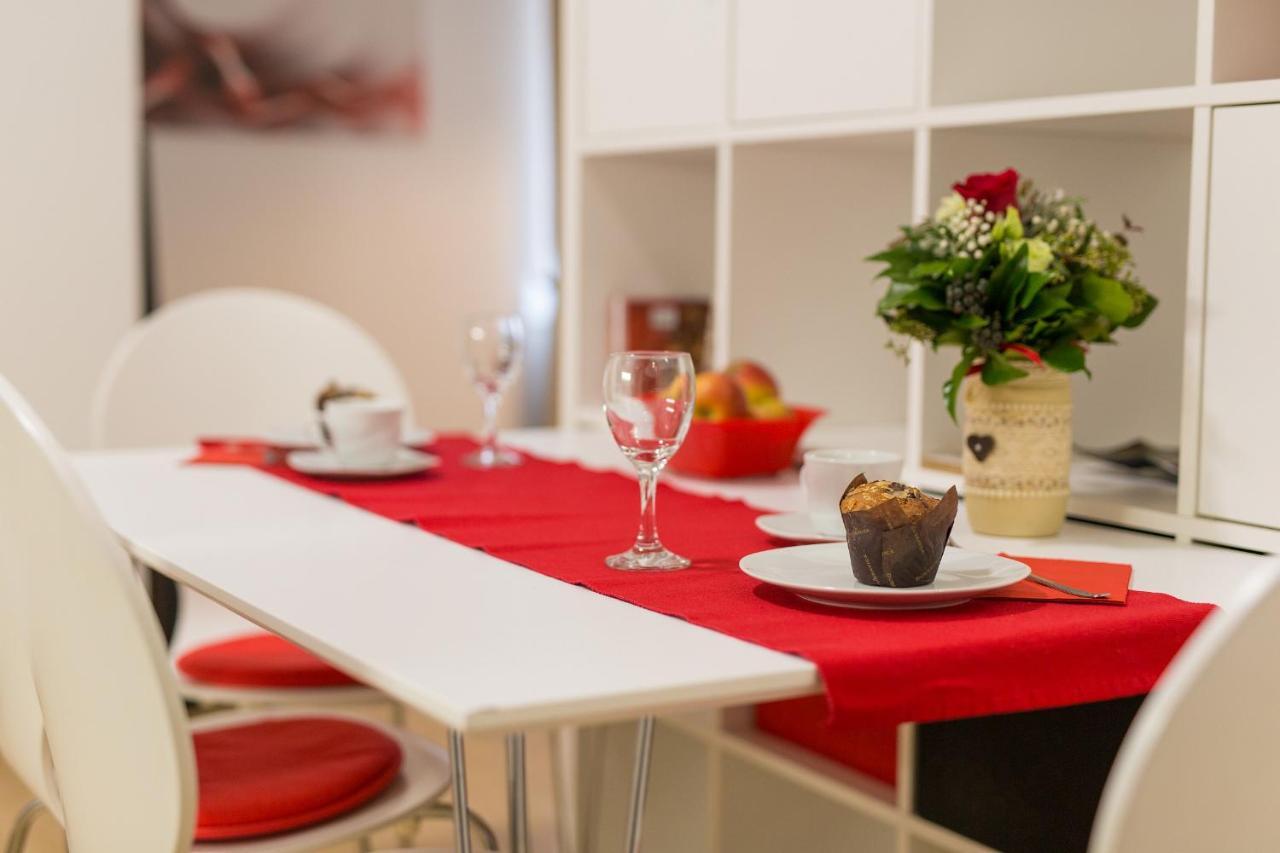 Logo Apartments 5 Min Walk To Main Square زغرب المظهر الخارجي الصورة
