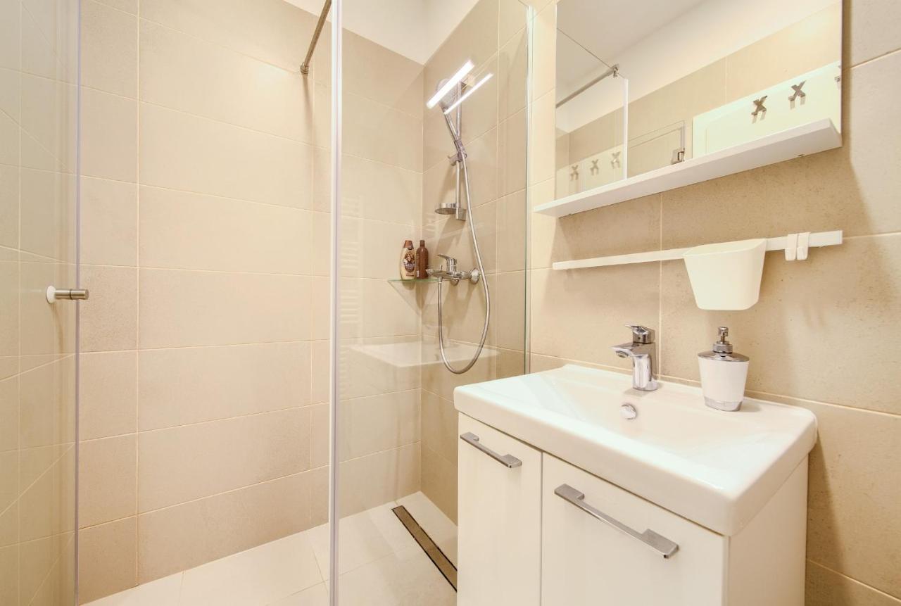 Logo Apartments 5 Min Walk To Main Square زغرب المظهر الخارجي الصورة