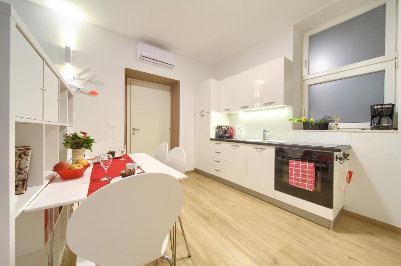 Logo Apartments 5 Min Walk To Main Square زغرب المظهر الخارجي الصورة