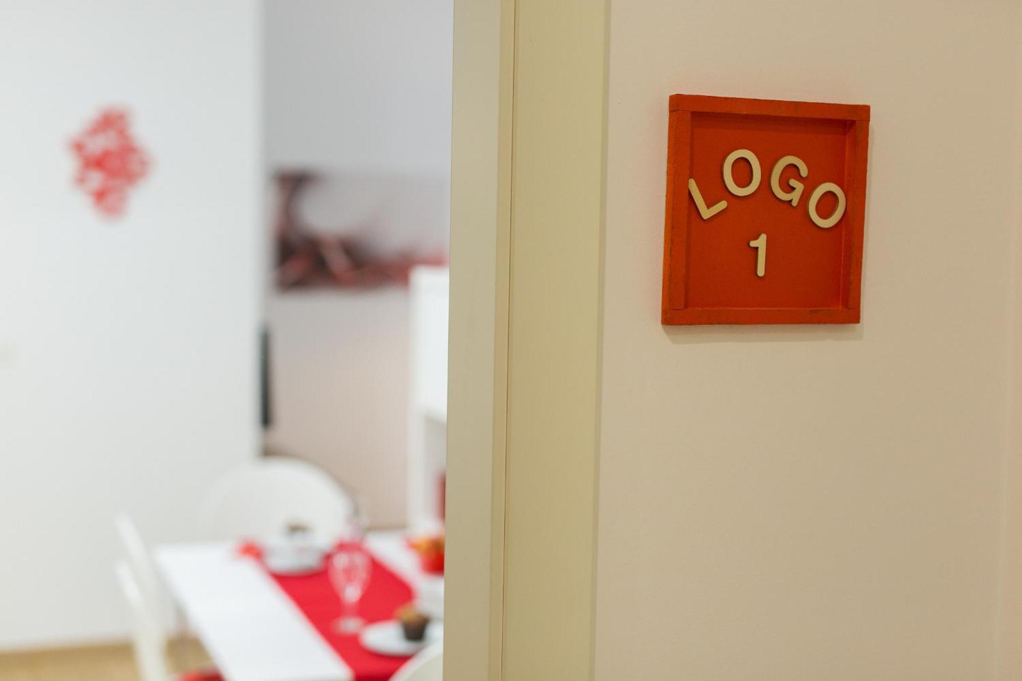 Logo Apartments 5 Min Walk To Main Square زغرب الغرفة الصورة